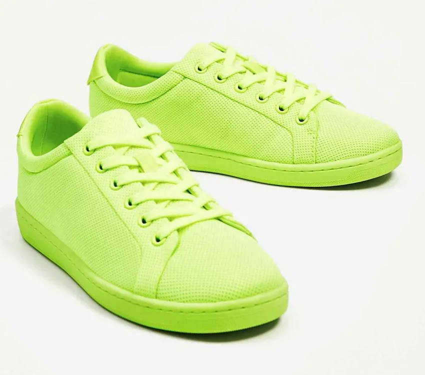 Кроссовки с зеленой подошвой. Кроссовки Zara зеленые. TJ collection кроссовки салатовые. Салатовые кеды. Кислотно зеленые кроссовки.